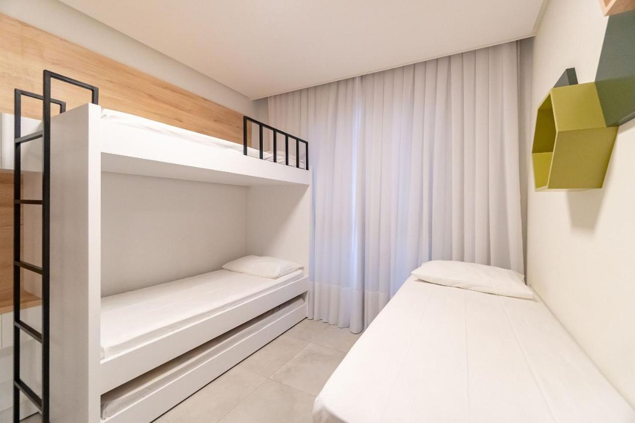Porto Madero, Condo com Piscina e Academia -Apto 2 dorms 6 pessoas- Centro de Bombinhas Exterior foto