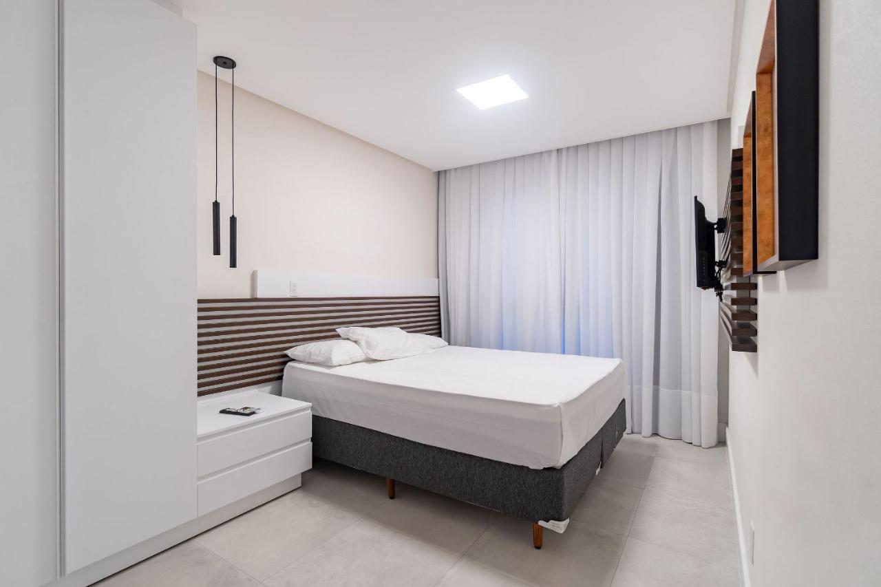 Porto Madero, Condo com Piscina e Academia -Apto 2 dorms 6 pessoas- Centro de Bombinhas Exterior foto